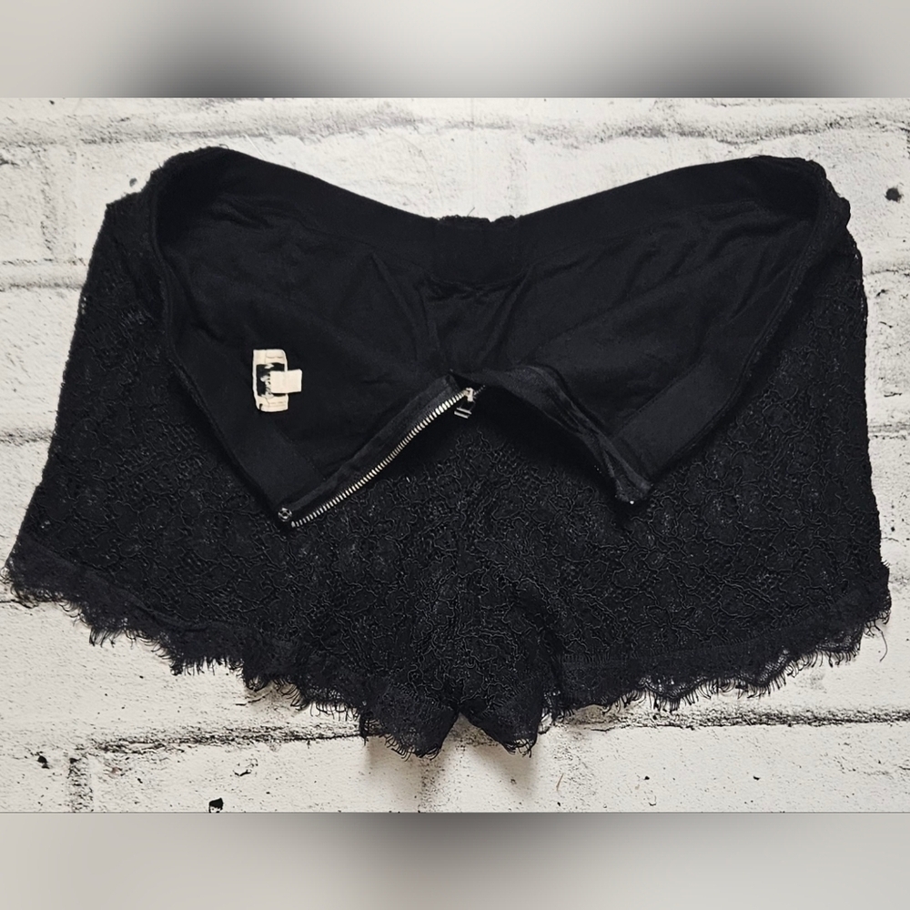 Wilfred Jules Black Lace High Rise Shorts Scalloped Hem Size 6 - Picture 9 of 11